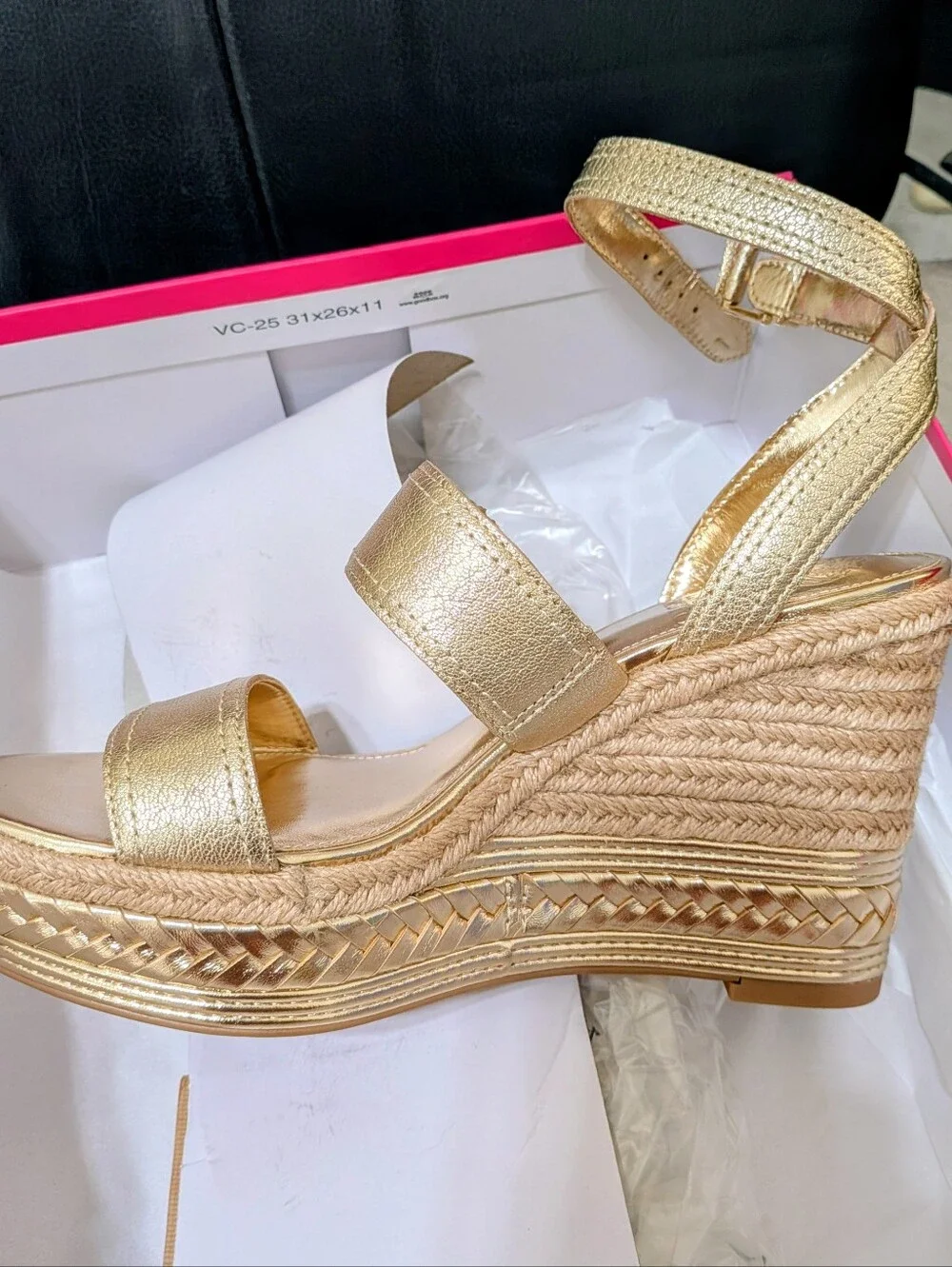 Vince Camuto brand new